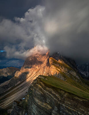 The glow of Seceda by Mikkel Beiter