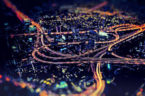  Photograph - The Light Curves by Radek Spanninger