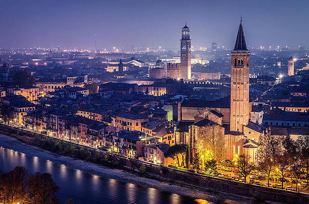 Wall Art - Photograph - Verona. by Pablo Lopez