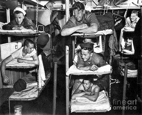 Wall Art - Photograph - Wwii, Usn Sailors In Bunks, 1943 by Science Source