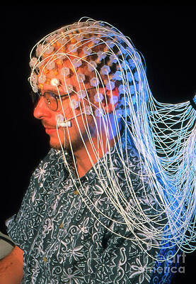 Wall Art - Photograph - Eeg Test To Measure Mathematical Brain Activity #1 by Science Photo Library