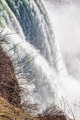 The mighty Niagara Falls by Jim Lepard The mighty Niagara Falls by Jim Lepard