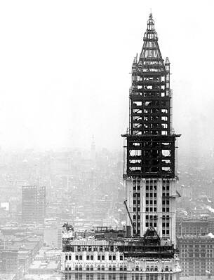 Wall Art - Photograph - Nyc, Woolworth Building Construction #2 by Science Source