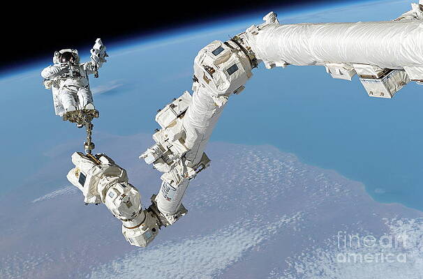 Wall Art - Photograph - Return To Flight Spacewalk #2 by Science Photo Library