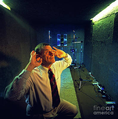 Wall Art - Photograph - Silence Machine #2 by Science Photo Library