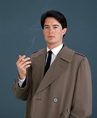 Wall Art - Photograph - KYLE MACLACHLAN in TWIN PEAKS -1990-. #3 by Album