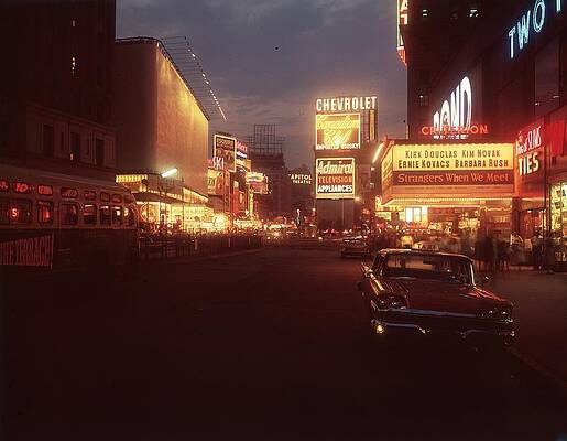 Wall Art - Photograph - A Night In New York by Hulton Archive