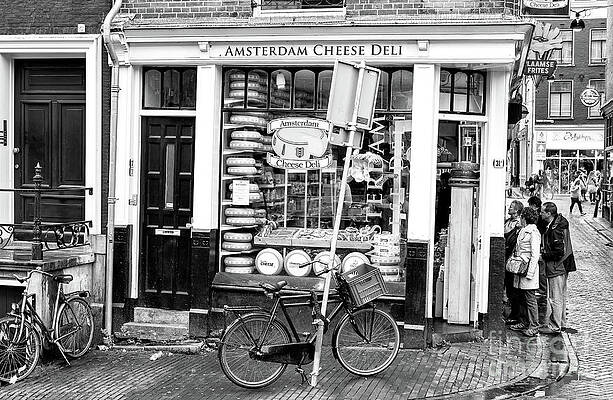 Amsterdam in Black-and-White - Katrinka Abroad