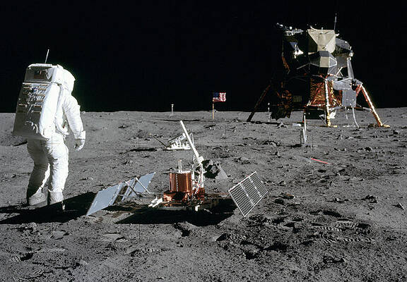 Wall Art - Photograph - Apollo 11, Buzz Aldrin Deploys Easep by Science Source