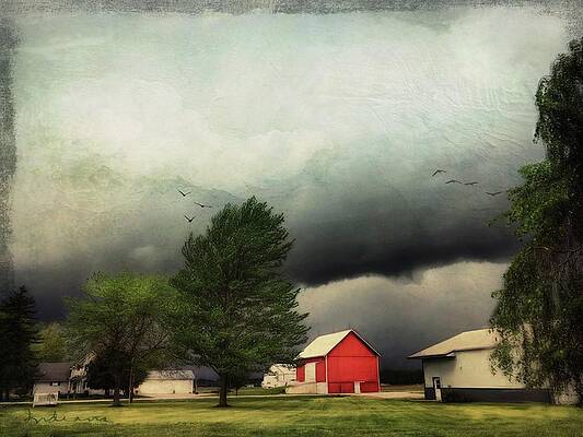 Approaching Storm by Looking Glass Images Approaching Storm by Looking Glass Images