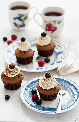 https://render.fineartamerica.com/images/images-profile-flow/400/images/artworkimages/mediumlarge/2/chocolate-muffins-with-berries-verdina-anna.jpg