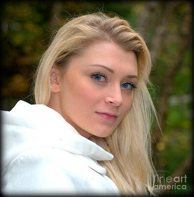 Eliza 16 by Douglas Pike Eliza 16 by Douglas Pike