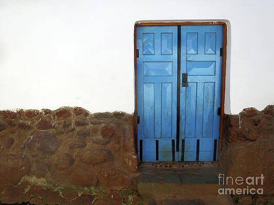Hole in the Wall by Rick Locke Hole in the Wall by Rick Locke