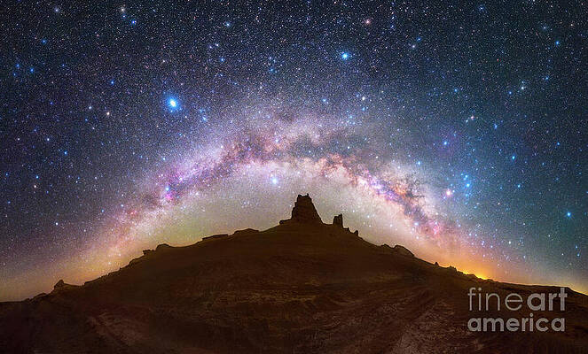 Wall Art - Photograph - Milky Way And Summer Triangle Over Lut Desert by Miguel Claro/science Photo Library