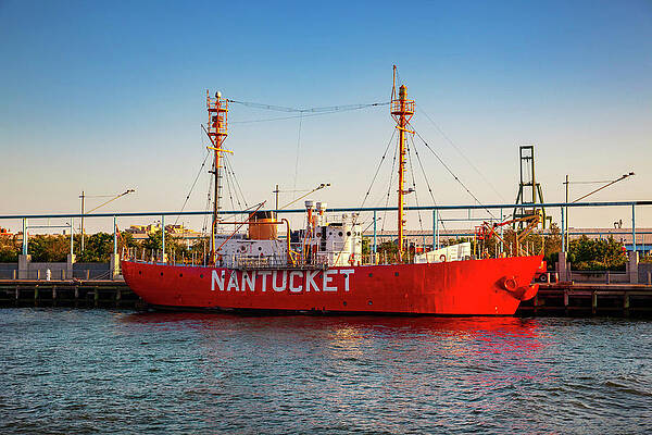 Nantucket Lightship WLV-612 Photograph by Brian MacLean - Pixels