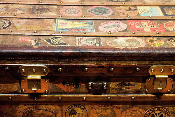 Steampunk Vintage Antique Steamer-trunk photo Case-Mate iPhone