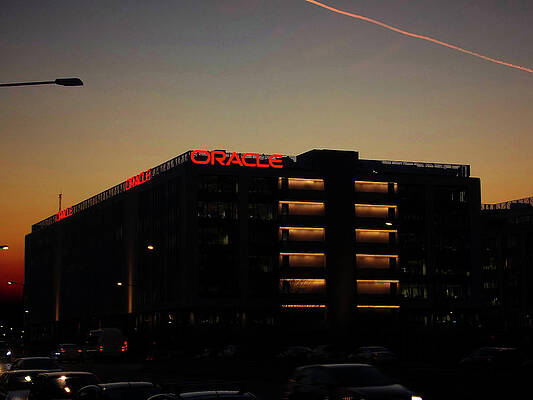 Oracle by Cuiava Laurentiu
