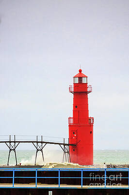 Red Lighthouse vertical  by Michael Tatman