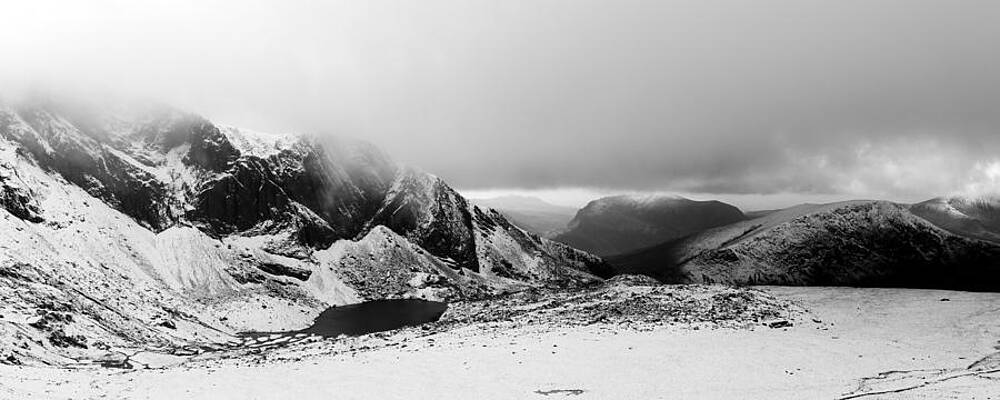 Wall Art - Photograph - Tarn Llyn Du r Arddu and on the right Clogwyn Du'r Arddu by Lukasz Ryszka