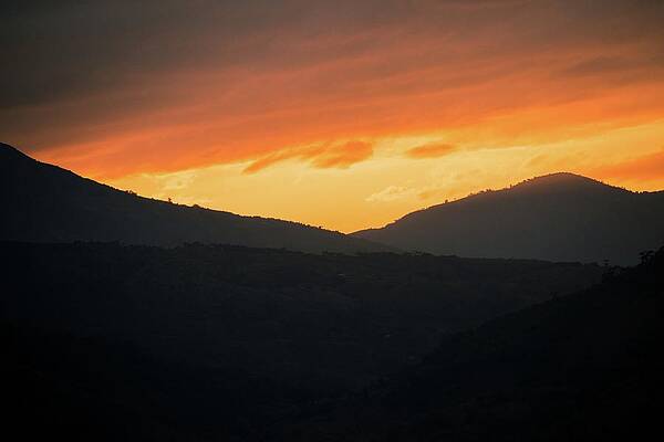 Wall Art - Photograph - The charm of sunset by Robert Grac
