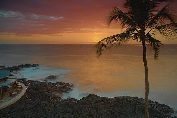 Tiki sunset by Ivan Franklin Tiki sunset by Ivan Franklin