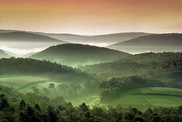 Usa, Maryland, Rolling Verdant Hills Print by Greg Pease