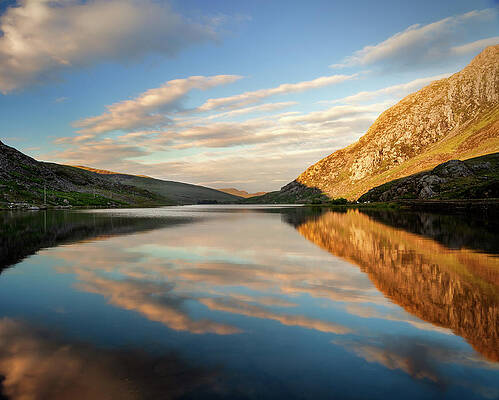 Sunset at Lake Ogwen, North Wales by Victoria Ashman Sunset at Lake Ogwen, North Wales by Victoria Ashman