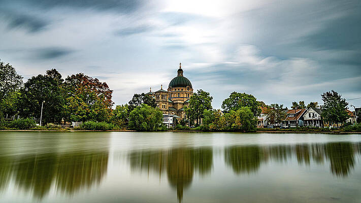 120 Seconds at The Basilica of Saint Josaphat by Randy Scherkenbach 120 Seconds at The Basilica of Saint Josaphat by Randy Scherkenbach