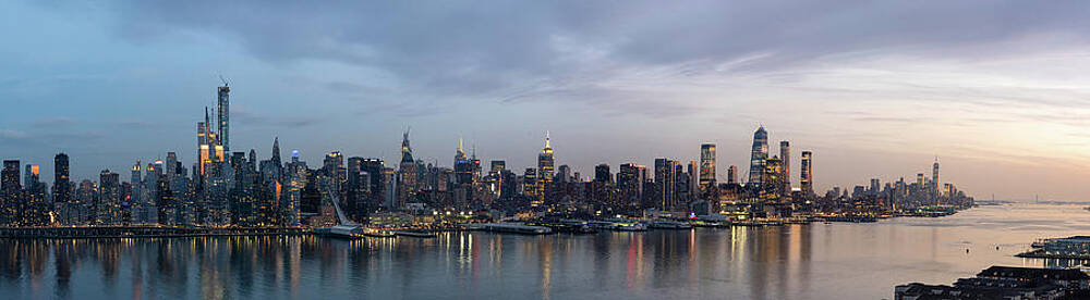 New York skyline at Sunset by Zina Zinchik New York skyline at Sunset by Zina Zinchik