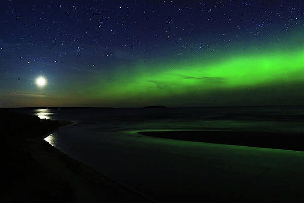 Northern Lights Dancing with the Moon by Shixing Wen Northern Lights Dancing with the Moon by Shixing Wen