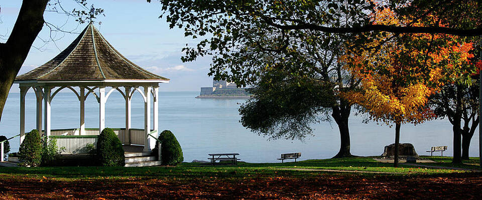 A Perfect Setting - Niagara on the Lake by The Kenneth Smith A Perfect Setting - Niagara on the Lake by The Kenneth Smith