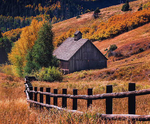 Wall Art - Photograph - Autumn Barn by Kevin Schwalbe