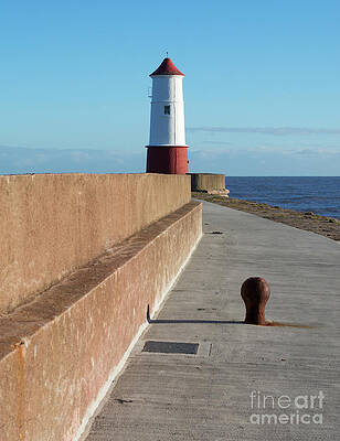 Berwick pier and lighthouse by Bryan Attewell Berwick pier and lighthouse by Bryan Attewell