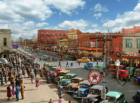 City - Gadsden, AL - Christmas shopping crowds 1941 by Mike Savad City - Gadsden, AL - Christmas shopping crowds 1941 by Mike Savad