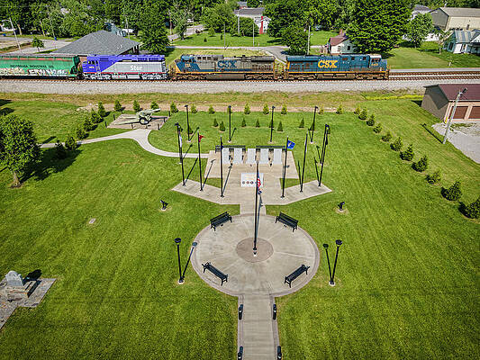 CSX Q513 Southbound passing the North Christian Veterans Memorial Park at Crofton Ky by Jim Pearson CSX Q513 Southbound passing the North Christian Veterans Memorial Park at Crofton Ky by Jim Pearson