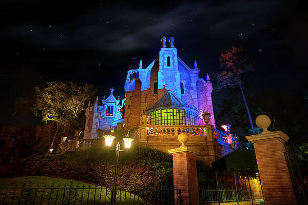Wall Art - Photograph - Disney's Haunted Mansion at Night by Mark Andrew Thomas
