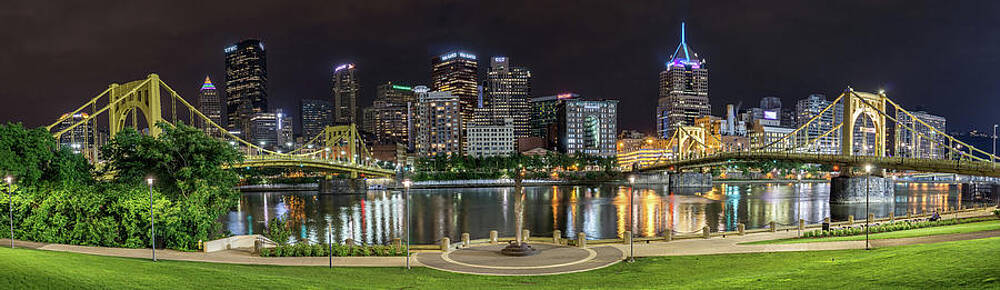 Downtown Pittsburgh by David R Robinson Downtown Pittsburgh by David R Robinson