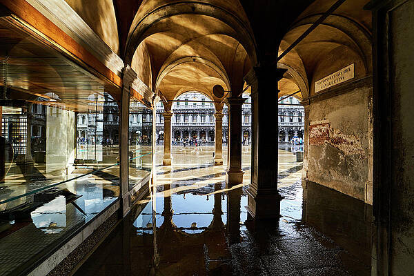 Dsc 00927 - Sotoportego del Cavalletto, Venezia by Marco Missiaja Dsc 00927 - Sotoportego del Cavalletto, Venezia by Marco Missiaja