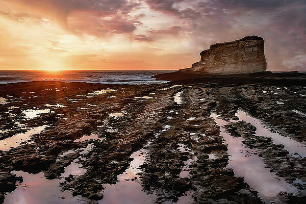 Golden Rays by Gary Geddes Golden Rays by Gary Geddes