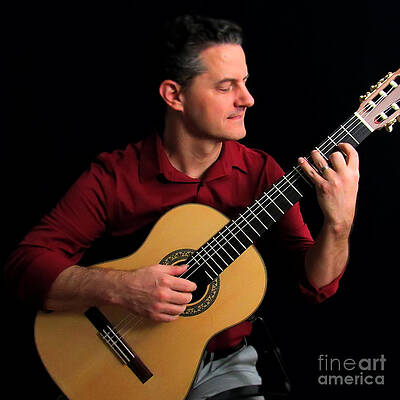 Guitarrista 2 by Julie Pacheco-Toye Guitarrista 2 by Julie Pacheco-Toye