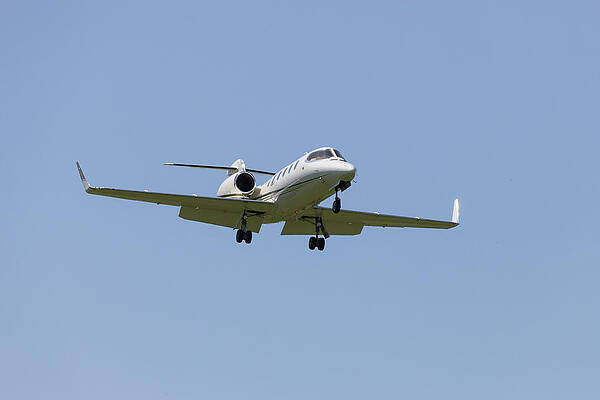 Gulfstream Landing by Tim Stanley Gulfstream Landing by Tim Stanley