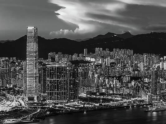 HONG KONG 38 by Tom Uhlenberg HONG KONG 38 by Tom Uhlenberg