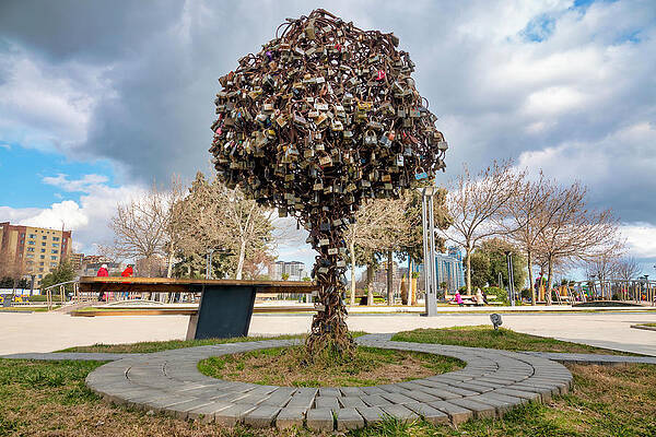 Iron padlock tree by Fabrizio Troiani Iron padlock tree by Fabrizio Troiani