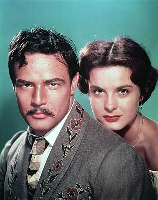 Wall Art - Photograph - JEAN PETERS and MARLON BRANDO in VIVA ZAPATA -1952-, directed by ELIA KAZAN. by Album