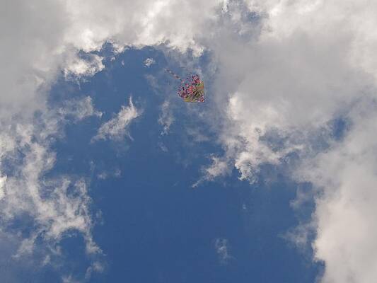Kite flying by Faa shie Kite flying by Faa shie