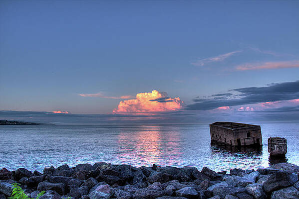 Wall Art - Photograph - Lake Superior from Duluth by Bob Kinnison