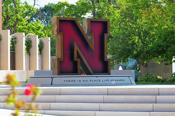 Wall Art - Photograph - Large Red N statue at the University of Nebraska by Eldon McGraw
