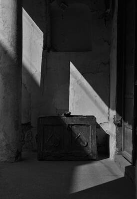 Light and shadow by Shubham Kumar
