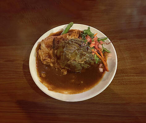 Wall Art - Photograph - Main dish of short ribs, mashed potatoes and vegetable by Mike Worley