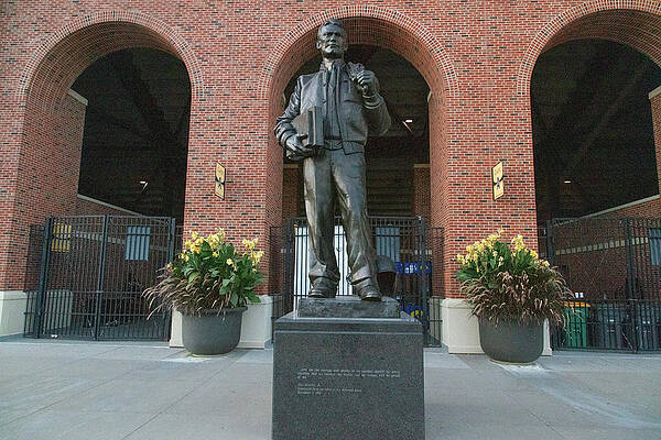 Wall Art - Photograph - Nile Kinnick statue at the University of Iowa by Eldon McGraw